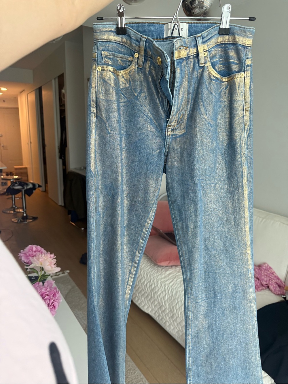 FRAME Metallic Gold-Accent Blue Jeans